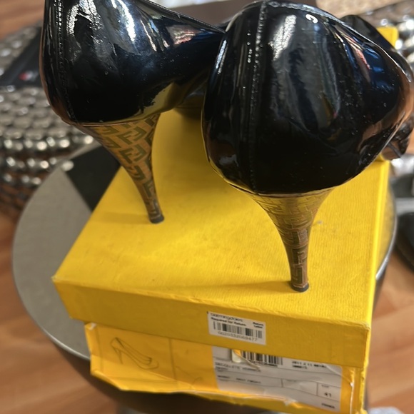 Fendi shoes - Picture 3 of 6